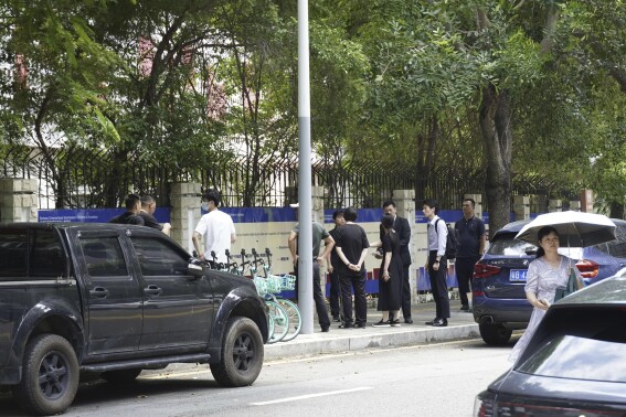 A Japanese student stabbed near his school in China has died, Japanese officials say