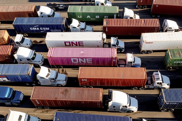 EPA awards $144 million to California to phase out big diesel trucks